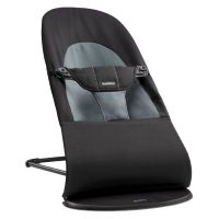 Bild von Babymarkt.de: BABYBJÖRN Babywippe Balance Soft Cotton Schwarz/Dunkelgrau oder Khaki/Beige für 99,99€ statt 109,99€