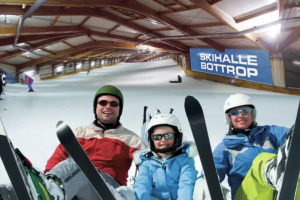 Bild von Essen, Trinken & Zutritt zur längsten Skihalle der Welt