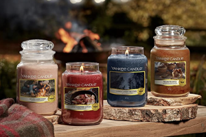 Bild von Yankee Candle Duftkerze im Glas (groß) | Crisp Campfire Apples | Brenndauer bis zu 150 Stunden