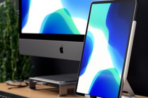 Bild von Satechi R1 Aluminium Hinge Holder, Foldable Tablet Stand, Silver (ST-R1)
