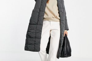 Bild von ASOS DESIGN – Wattierter, lang geschnittener Steppmantel in Anthrazit – GREY-Grau