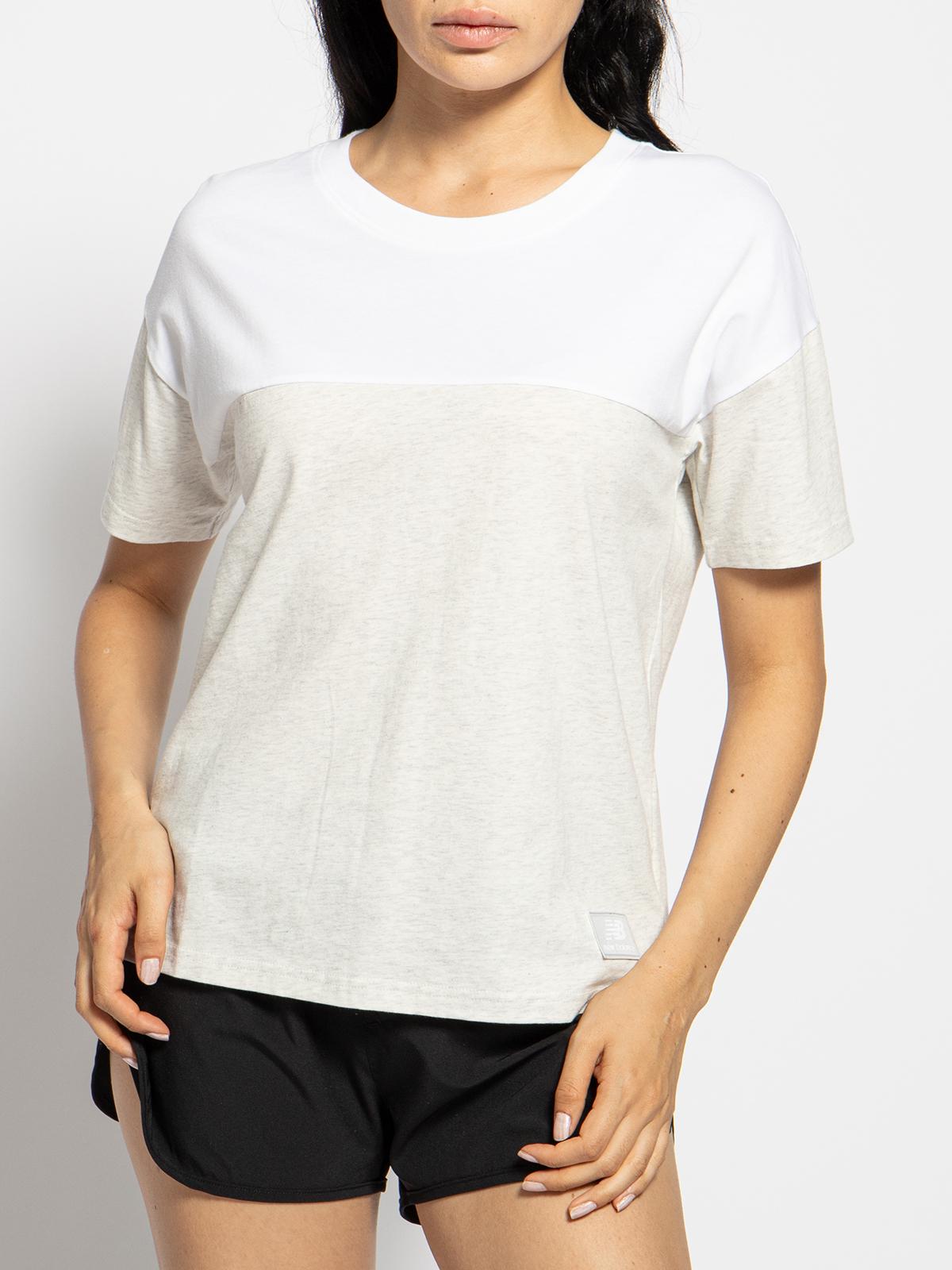 Produktbild von New Balance T-Shirt in beige für Damen