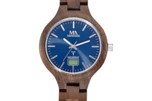 Bild von Herrenuhr mit Walnussholzgehäuse, braun