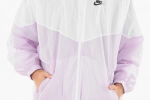 Bild von Nike Two-Tone Nylon Windbreaker with Zip Closure