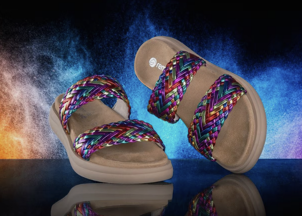 Bild von Schuh-Trend 2025: Metallics setzen glänzende Akzente – die heißesten Modelle